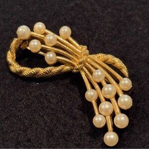 Crown Trifari Gold and Cream Faux Pearl Brooch